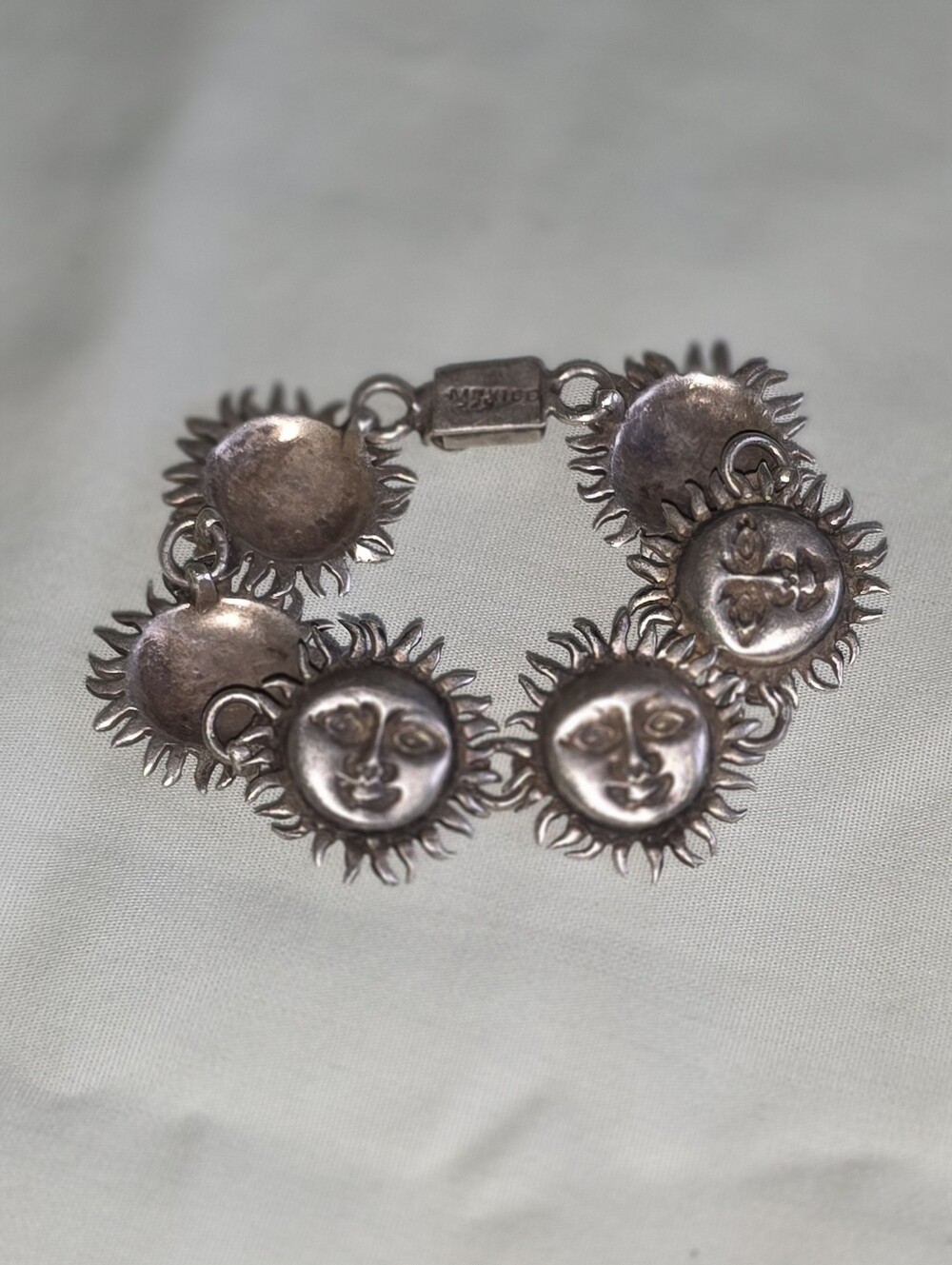 Vintage Sterling Silver Celestial Sun Face Link Bracelet Petite 5.75" Clasp